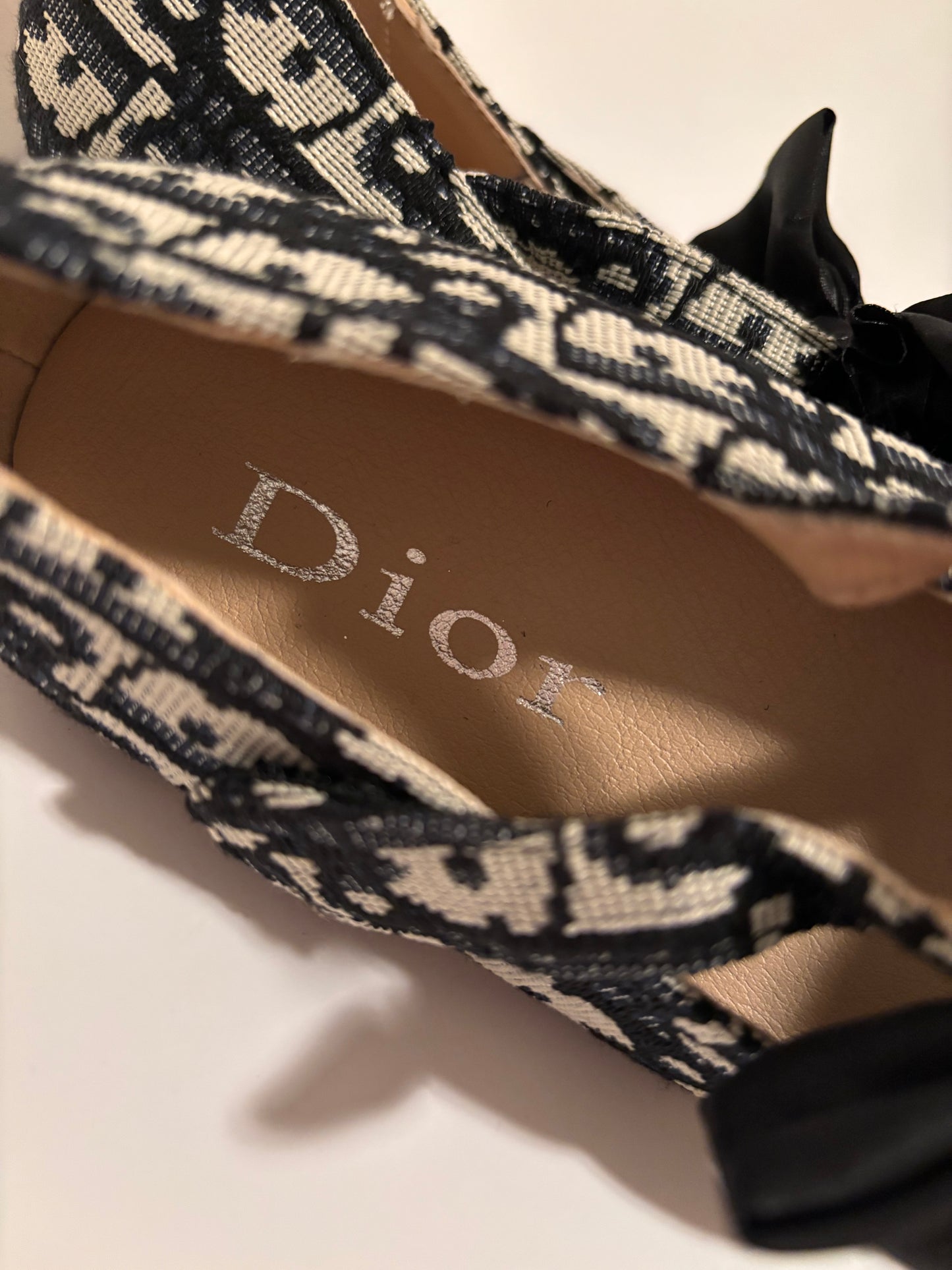 D Shoes